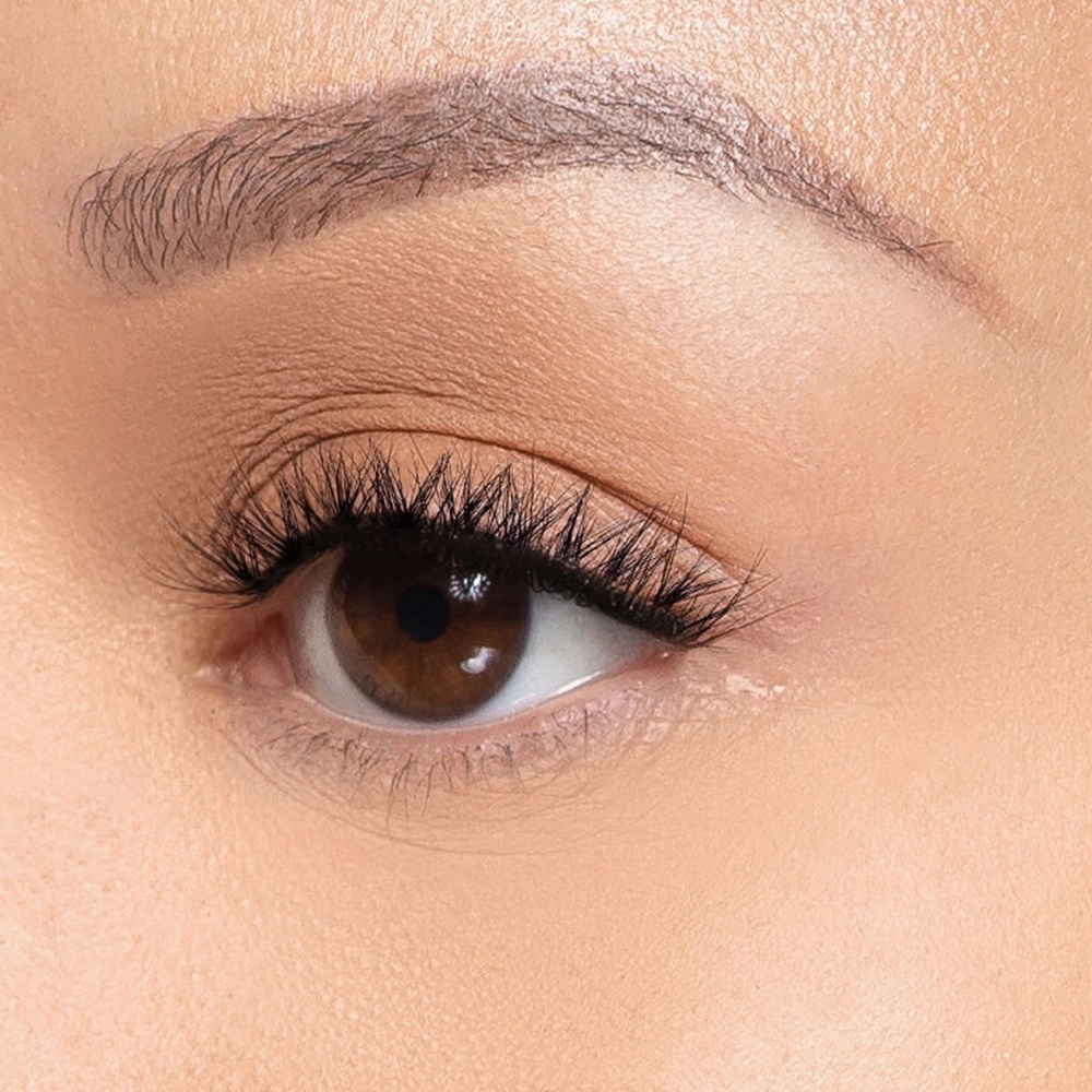 NEW False Lashes - Picture 3 of 9